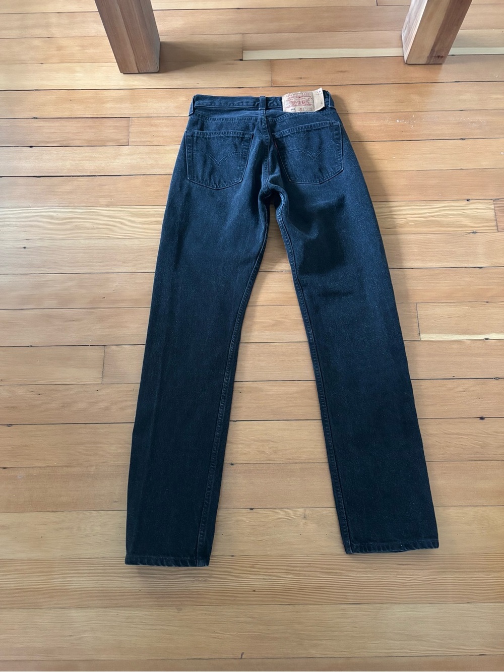 Vintage Levi’s 501 for women 90s straight leg fit black pristine